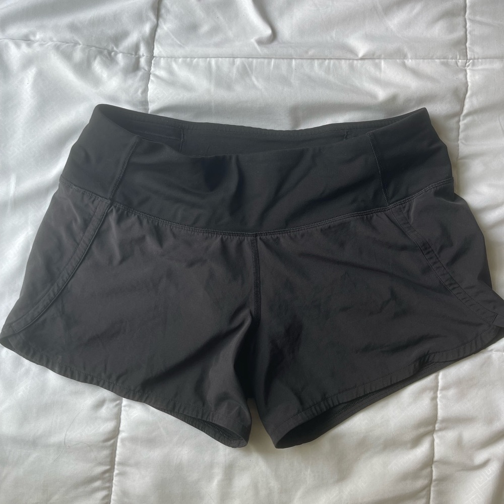 Lululemon speed up low rise black shorts